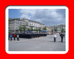 La piazza 6